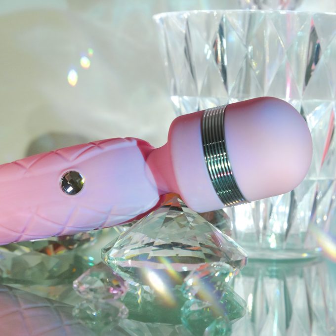 Pillow Talk Cheeky Wand Massager