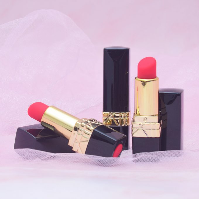 Kiss Me Lipstick Vibrator (Buy 2 Get 1 Free!)