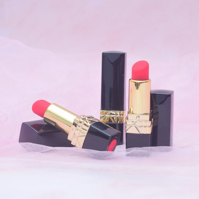 Kiss Me Lipstick Vibrator (Buy 2 Get 1 Free!)
