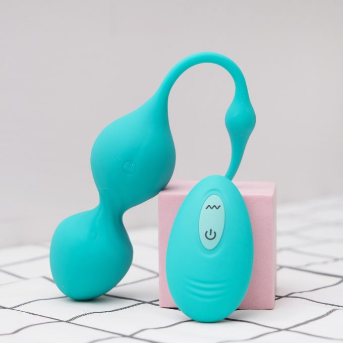 Elsa Vibrating Kegel Ball with Remote