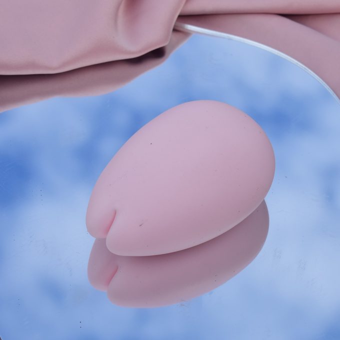 Iroha Sakura Clitoral Vibrator