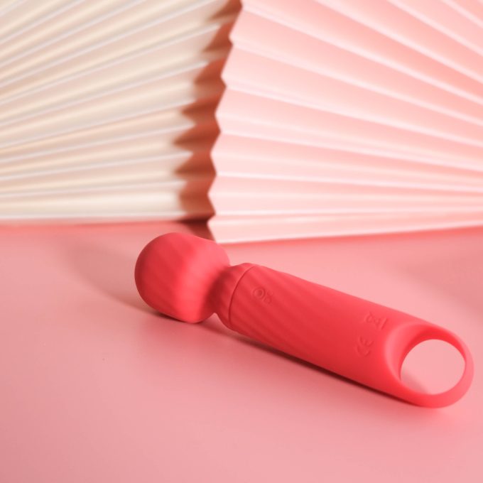 Avery Mini Wand Massager